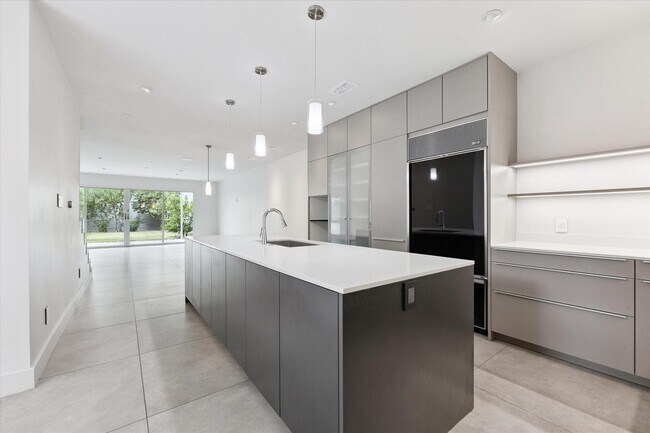 1222 Marconi St in Houston, TX - Foto de edificio - Building Photo