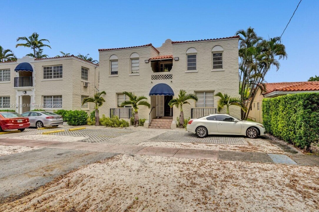 931 Catalonia Ave in Coral Gables, FL - Building Photo