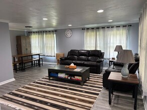 115 Lane 101b Crooked Lk in Angola, IN - Building Photo - Building Photo