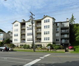 Canal Place in Seattle, WA - Foto de edificio - Building Photo