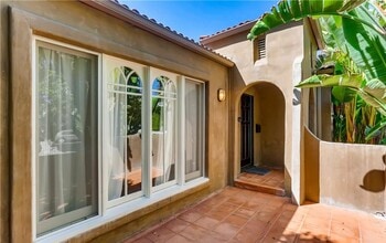 4277 Kraft Ave in Studio City, CA - Foto de edificio - Building Photo