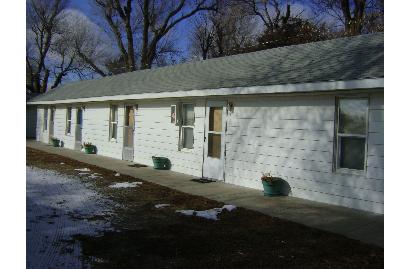 2 NE 20th St in Saint John, KS - Building Photo