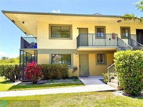567 Trace Cir in Deerfield Beach, FL - Building Photo - Building Photo