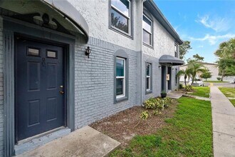 5112 E Temple Heights Rd in Tampa, FL - Building Photo - Building Photo