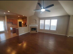 15314 Harlin in Baytown, TX - Foto de edificio - Building Photo