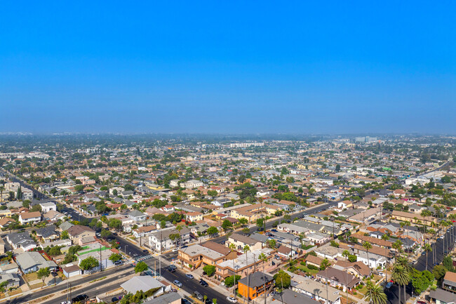 1001 E 20th St in Long Beach, CA - Building Photo - Building Photo