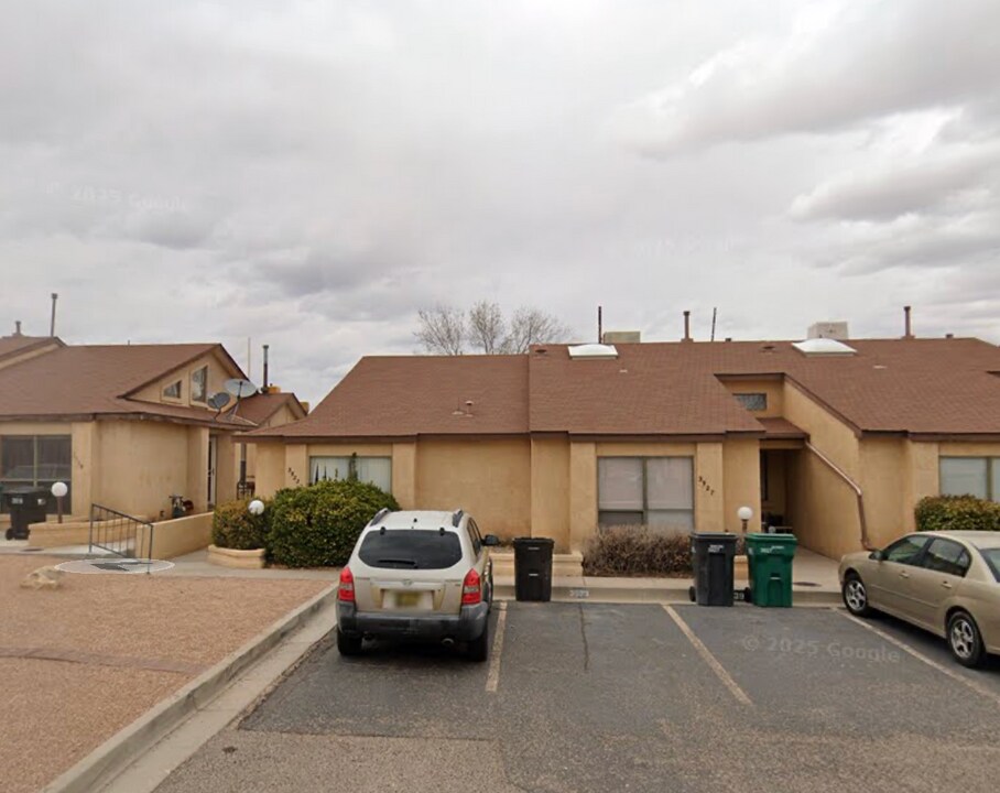 3923 Barbara Loop SE in Rio Rancho, NM - Building Photo