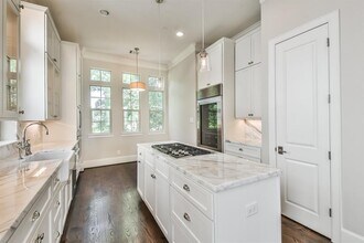 70 Wooded Park Pl in Spring, TX - Building Photo - Building Photo