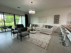 4516 Aurora St in Naples, FL - Building Photo - Building Photo