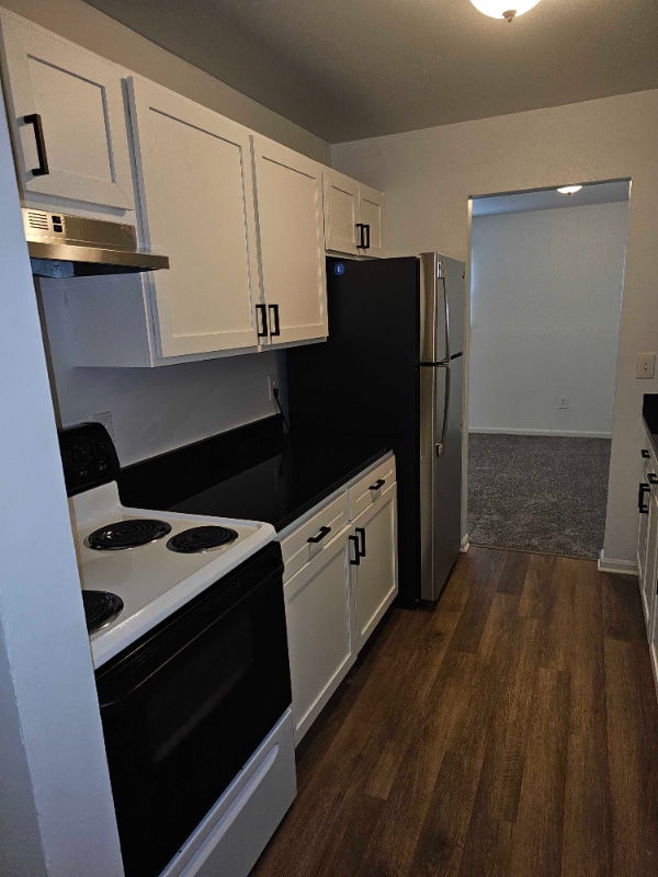 property at 5856 Highview Dr