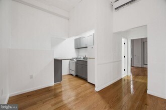 1225 Spruce St in Philadelphia, PA - Building Photo - Building Photo
