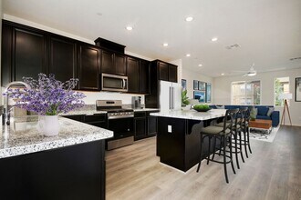 4179 Gloster Way in Sacramento, CA - Building Photo - Building Photo