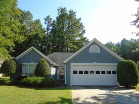 140 Cannon Dr in Fayetteville, GA - Building Photo