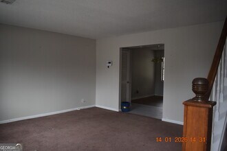 4934 Log Cabin Dr in Macon, GA - Building Photo - Building Photo