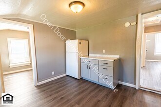 354 W 9th St-Unit -354 W 9th st Apt C in Auburn, IN - Building Photo - Building Photo