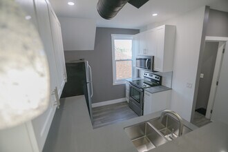 94 Wharncliffe Rd S in London, ON - Building Photo - Building Photo
