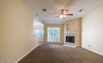 125 Rosemary Cove in Georgetown, TX - Building Photo - Building Photo