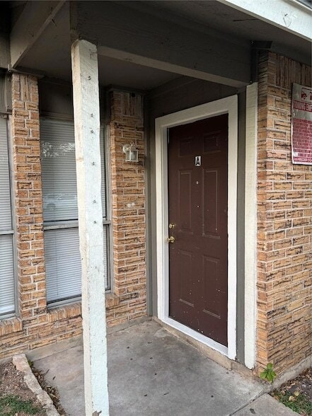 1210 Southport Dr, Unit A in Austin, TX - Building Photo - Building Photo