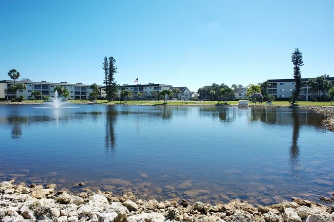 property at 1000 Manatee Rd
