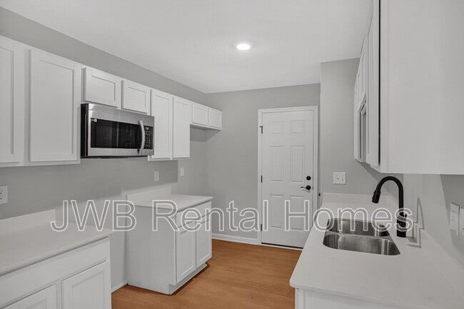 7946 Dekle Ave in Jacksonville, FL - Building Photo - Building Photo