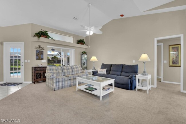 4523 SW 5th Pl