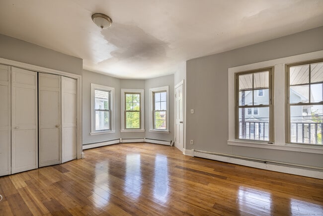 383 Myrtle Ave