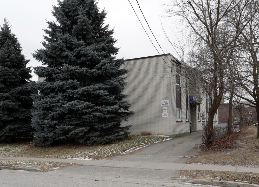 142 Bagot St in Guelph, ON - Building Photo