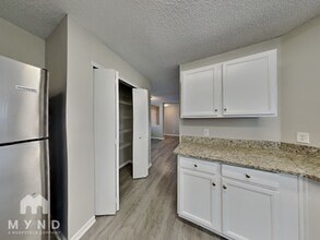 8431 Adams Mills Pl in Indianapolis, IN - Building Photo - Building Photo