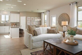 457 Bedford Falls Ln in Jarrell, TX - Building Photo - Building Photo