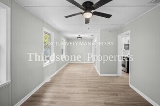 4554 Crescent St, Unit Unit 2 in Jacksonville, FL - Building Photo - Building Photo