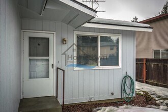 1910 E 1st Ave in Post Falls, ID - Building Photo - Building Photo