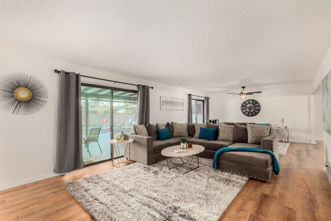 1655 E Glencove St-Unit -ID1247665P in Mesa, AZ - Foto de edificio - Building Photo
