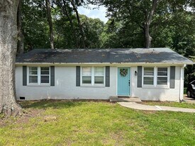 116 W Decatur St in Greenville, SC - Building Photo