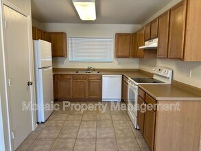 1543 S Danielson Way in Chandler, AZ - Building Photo - Building Photo