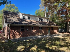 100 Braddock Rd in Williamsburg, VA - Building Photo - Building Photo