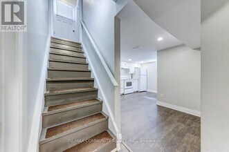 607 Wychwood St in Oshawa, ON - Building Photo - Building Photo