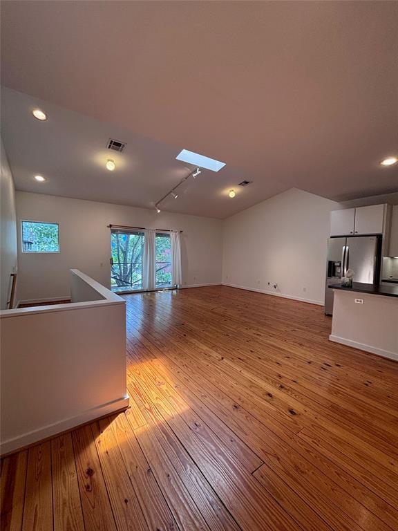 property at 5 N Ennis St