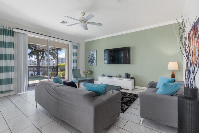 4743 Kings Castle Cir in Kissimmee, FL - Foto de edificio - Building Photo