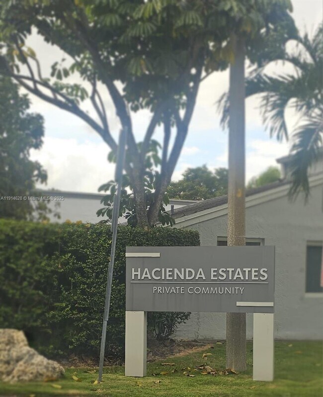 11417 SW 35th Ln in Miami, FL - Building Photo - Building Photo