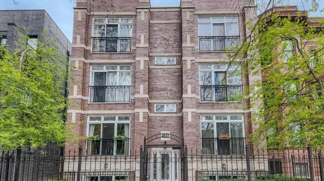 property at 4933 N Winthrop Ave