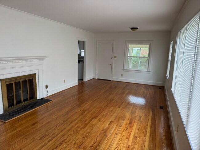 2311 Woodview Rd in Kinston, NC - Building Photo - Building Photo