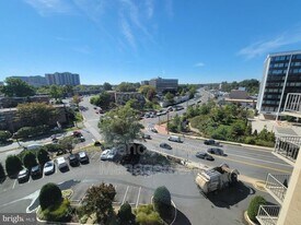 5565 Columbia Pike in Arlington, VA - Building Photo
