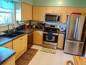 323 Dolphin Pkwy in Punta Gorda, FL - Building Photo - Building Photo