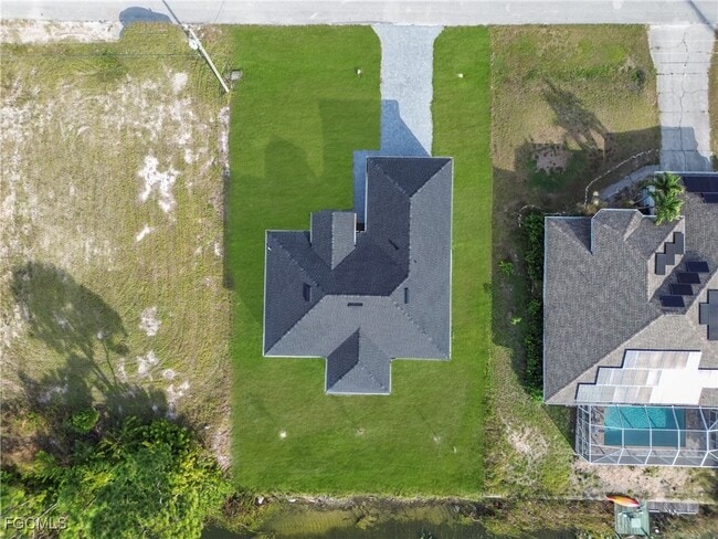 property at 1612 NW 9th Ave