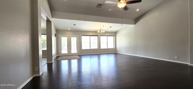 property at 4117 W Menadota Dr