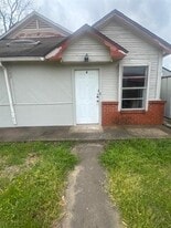 120 W Heron St in Denison, TX - Building Photo