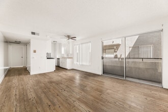 Victory Palms Apartments in North Hollywood, CA - Building Photo - Building Photo