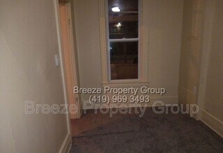 3130 Stickney Ave in Toledo, OH - Building Photo - Building Photo