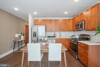 1637-39 Poplar St-Unit -1F in Philadelphia, PA - Building Photo - Building Photo