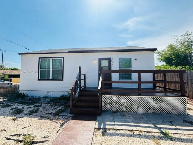 property at 829 S L St
